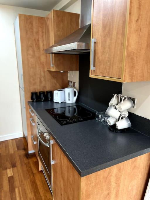 Entire Flat, 2 Bedroom & 2 Bathrooms In Birmingham Esterno foto